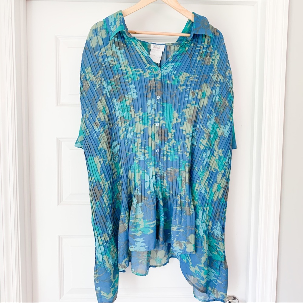 Vintage Blue Pleated 4x Plus Sixe Floral Top